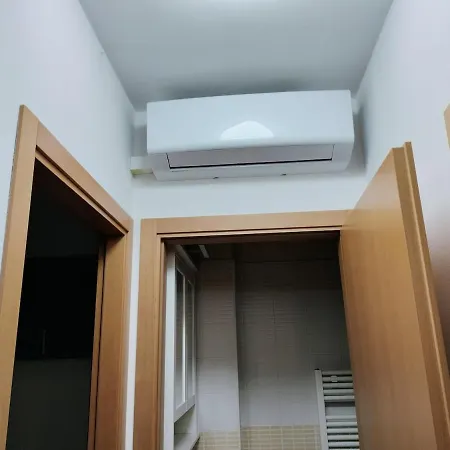 Lägenhet Posizione Con Posto Auto E Giardino