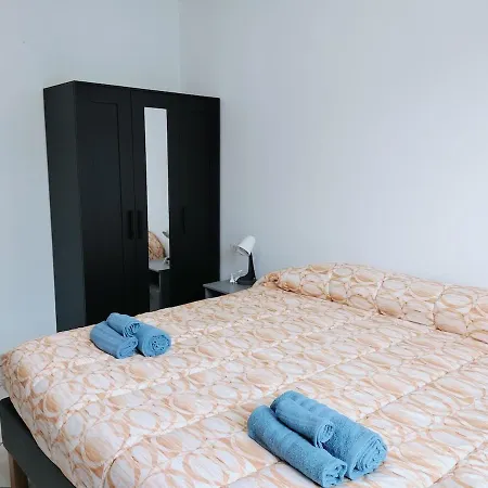 Apartament Posizione Con Posto Auto E Giardino