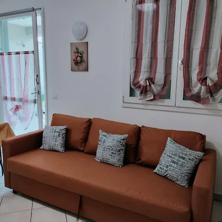 Posizione Con Posto Auto E Giardino Daire Ravenna